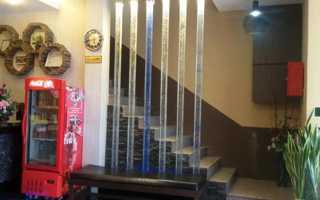 682 Lodge by OYO Rooms