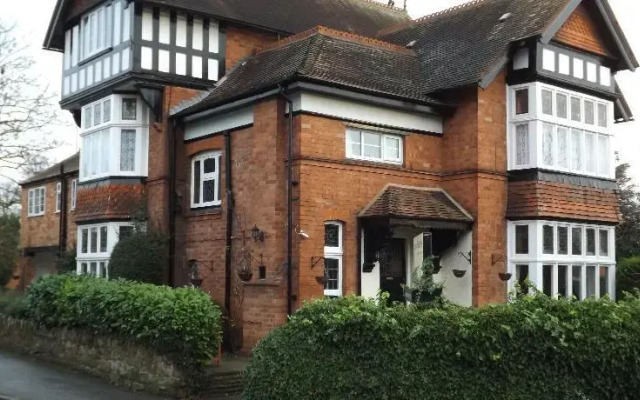 Castle Laurels Guest House