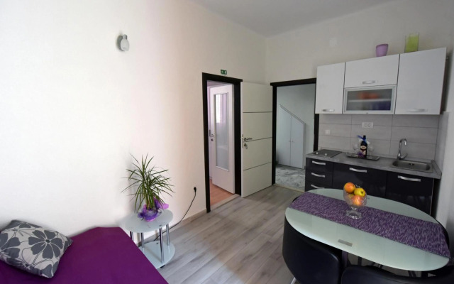 Apartments and rooms with WiFi Split - 18909