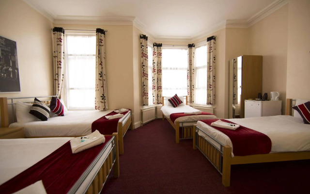 Saba Hotel