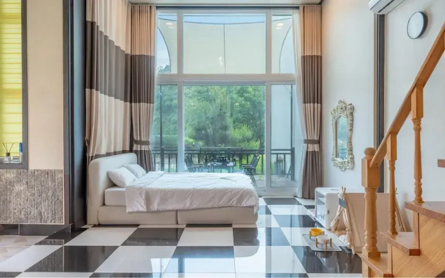 Gapyeong Chagall Spa Pension