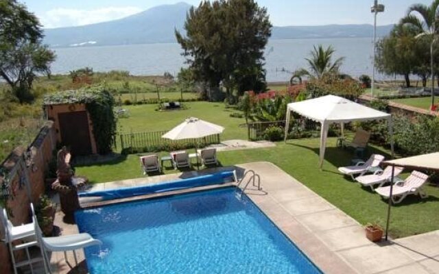 La Puerta Violeta Guest House & Spa