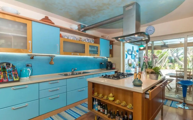 Surphinia Torre di Bari