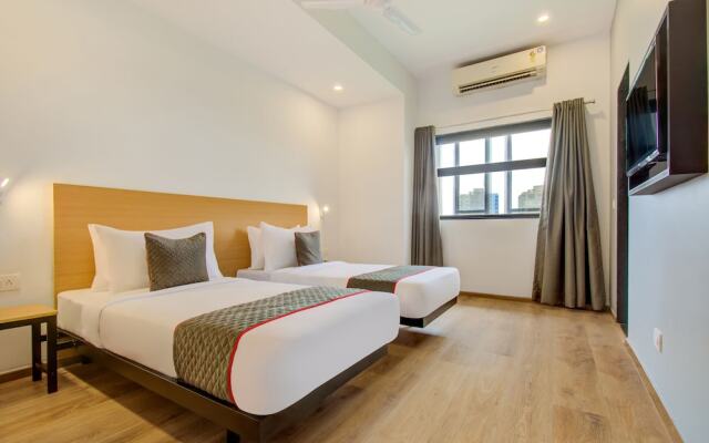 OYO Townhouse 145 The Park Infinity