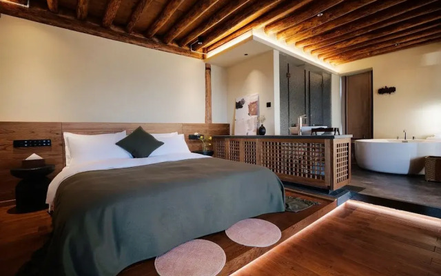 Leisure Courtyard Seascape Designer Homestay (Erhai Ecological Corridor Branch)