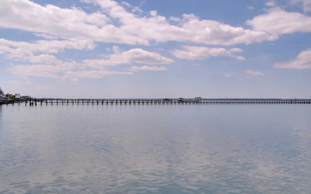 Bayfront Chincoteague Getaway W/ Fire Pit!