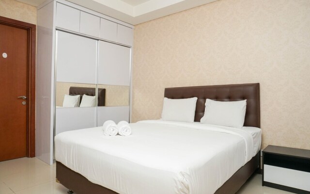 Comfortable 2BR at Condominium Green Bay Pluit Apartment
