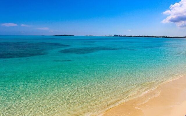 Blue Ocean Village House at Cable Beach