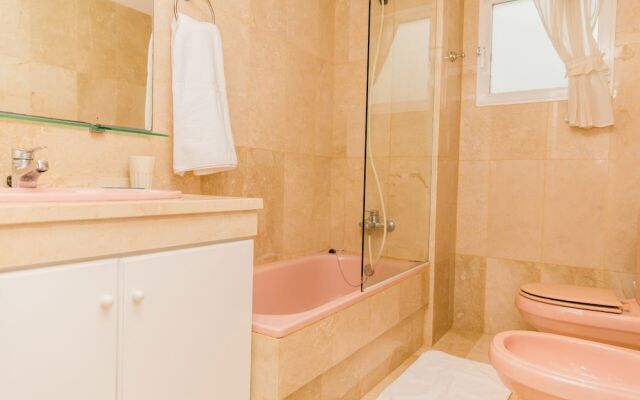Oasis Club II Triplex Apartment