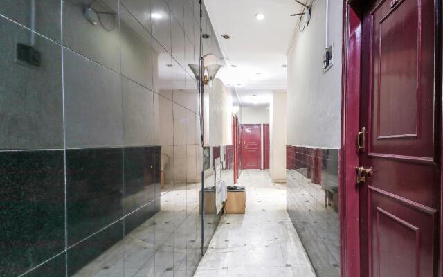 OYO 62548 Hotel Raja Galaxy