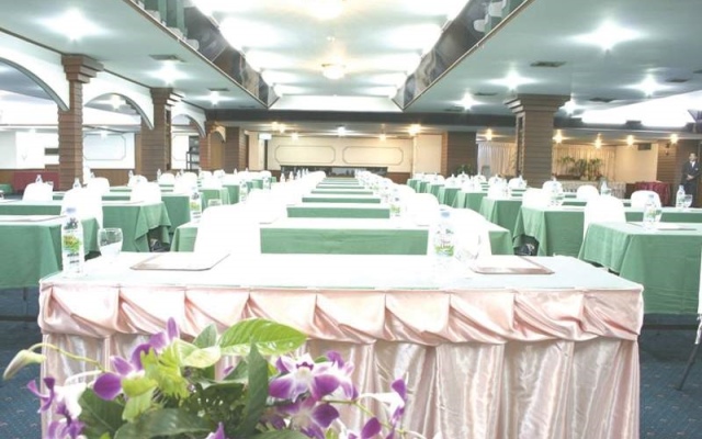 First Hotel Bangkok
