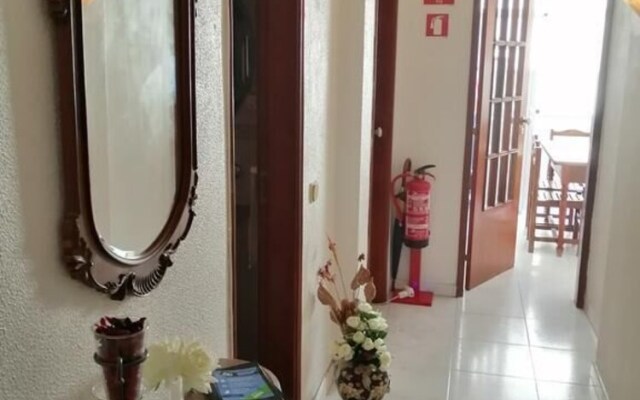 Charming 53 Rooms in Cacilhas - Hostel