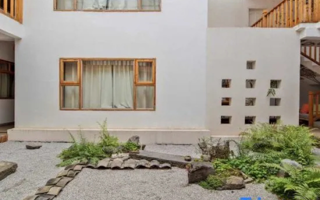 Shifang Chuanshe Boutique Inn