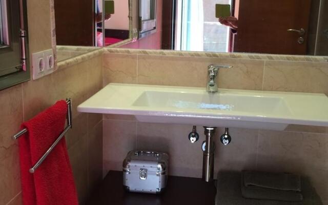 Stylish Spacious House in Crestatx