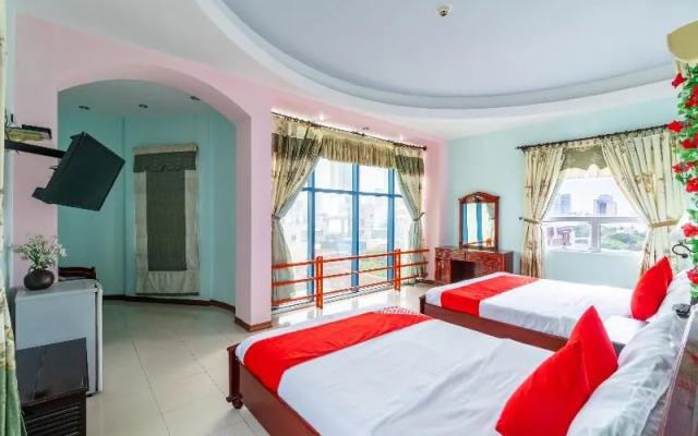 Super Oyo 266 Golden Gate