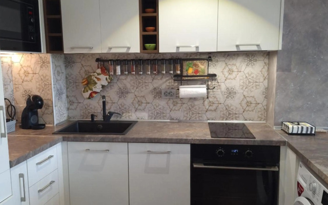 Cloud 6 -Top Center,360° view,Free private parking