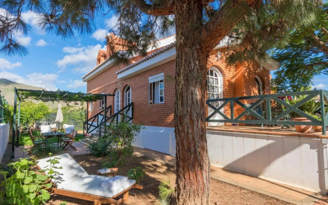 Villa Los Almendros