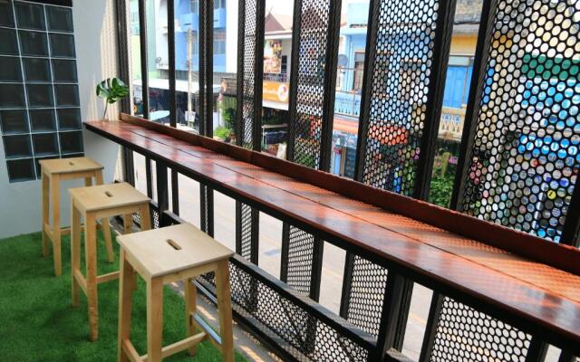 goodnight Chiang Mai Gate