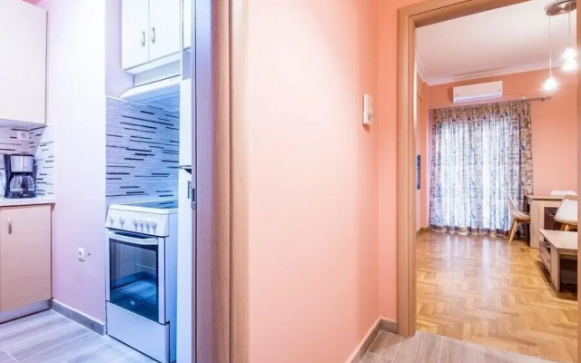 Bright flat in front of Acropolis metro