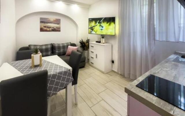 Apartman Pink