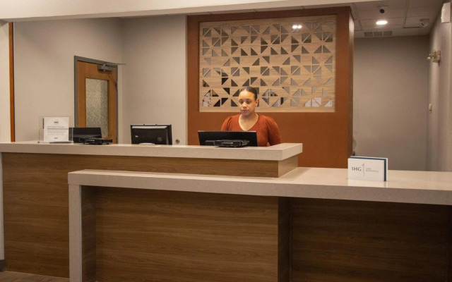 Candlewood Suites Louisville North by IHG