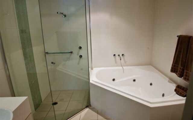 Pacific Blue Apartment 142, 265 Sandy Point Road