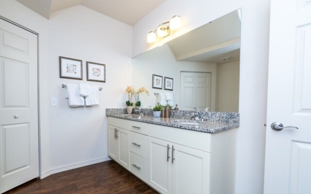 Amazing Townhome! - Lucaya Village - 3211WA