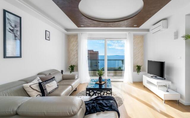 Luxury Villa Lucas with heated pool, whirlpool, sauna, 14 pax