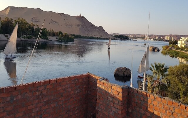 Taharka Nubian House