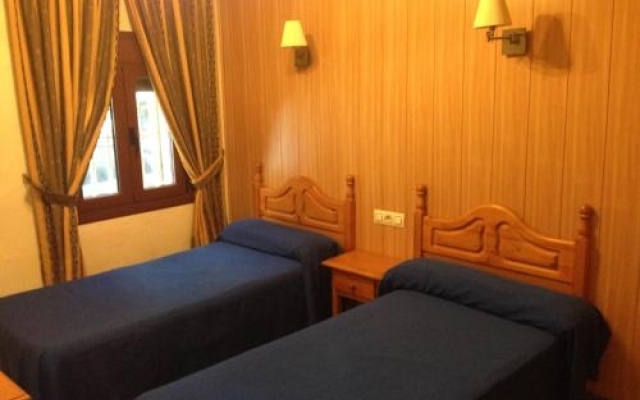 Hostal Delfin Verde