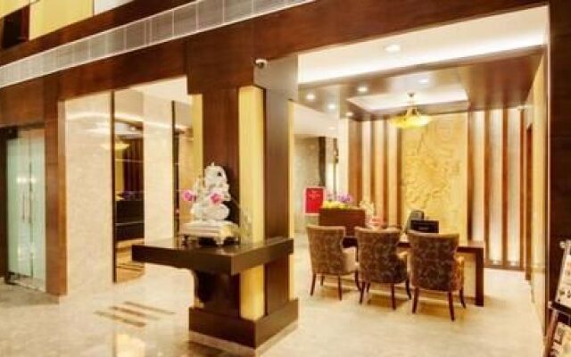 The Golden Palms Hotel & Spa Delhi