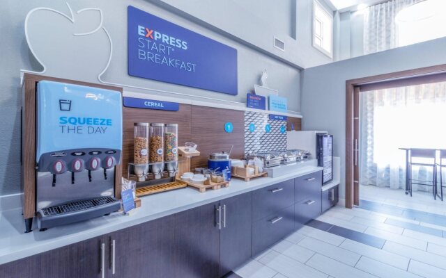 Holiday Inn Express Hotel & Suites Crestview by IHG