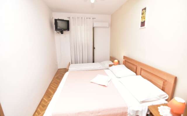 Rooms Tom