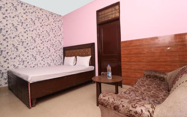 Oyo Flagship 701061 Hotel Arya