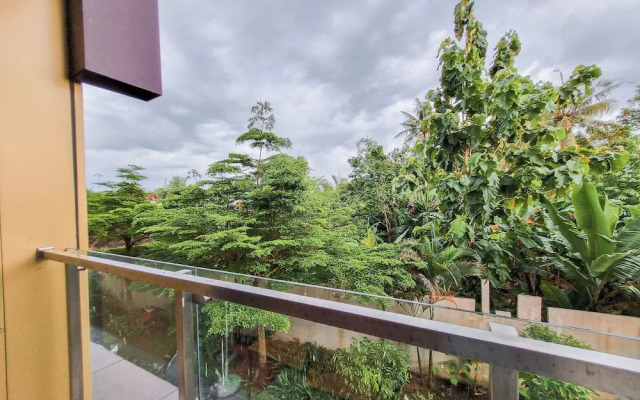Comfortable And Spacious Studio At Patraland Amarta Apartment
