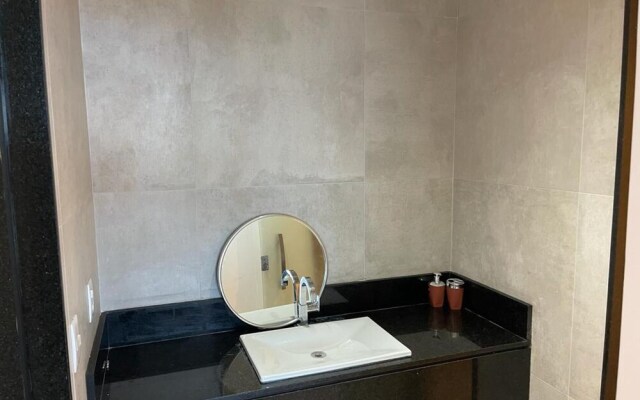 Luxury Brand New 1-bed Apartment in Jangada