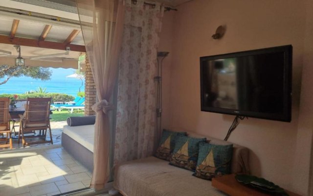 Corfu Glyfada Beach Apartment 13