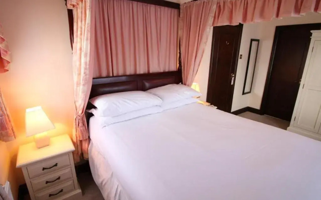 The Pilgrims Hotel