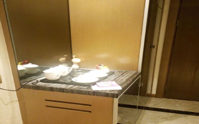 Pengke Hotel (Shenzhen North Railway Station)