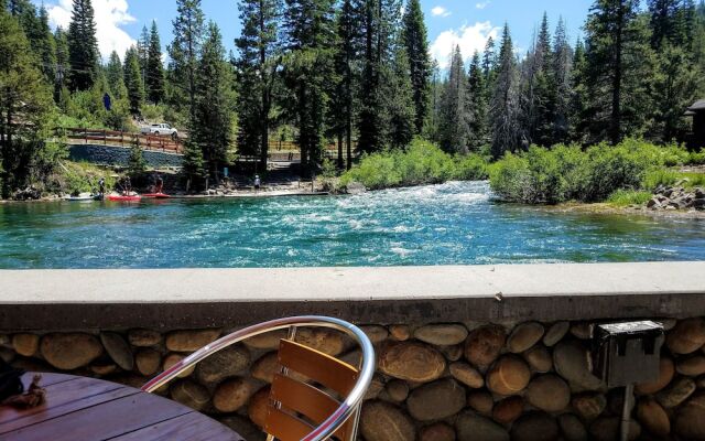 River Ranch Lodge & Restaurant