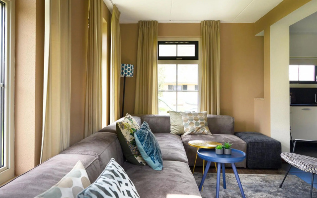 Stylish holiday home in Groningen with jetty