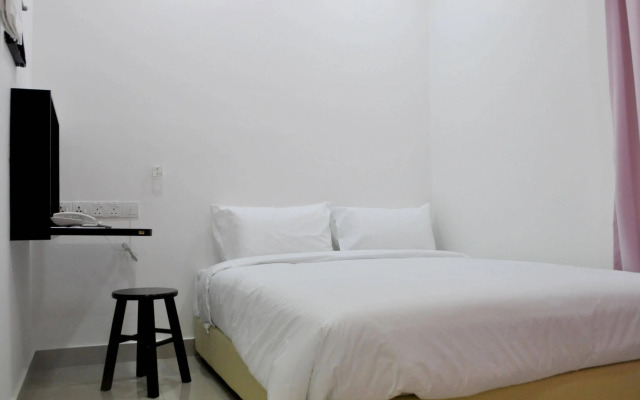 YY48 Hotel