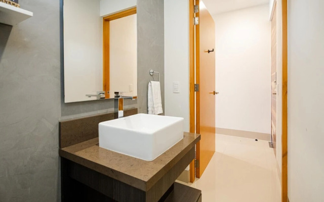 Tramonti Tari B101 in Los Cerritos