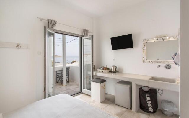 Irini Rooms