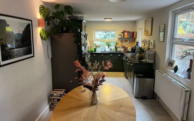 Dreamy 3BD House W/large Patio - Stoke Newington!