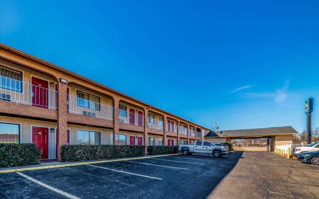 Quality Inn Glenpool - Tulsa