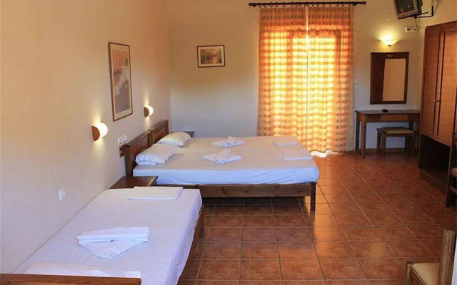 Panos Beach Hotel