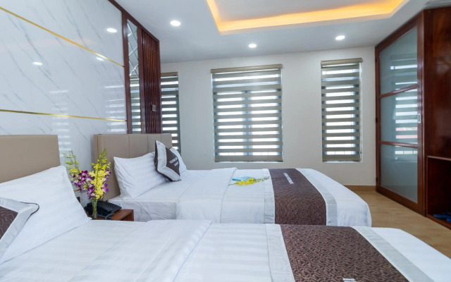 Vương Quốc 3 Hotel