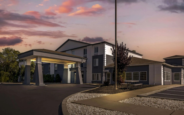 Comfort Inn & Suites Harrisburg-Hershey North