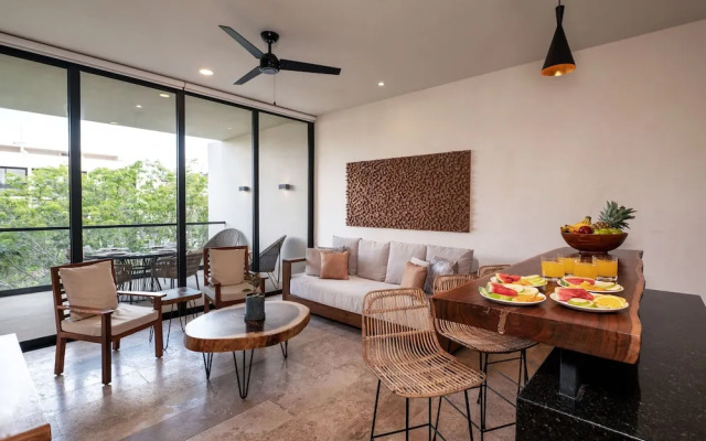 Two Bedroom Luxury Apartment by TuLuna
